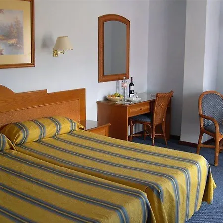 Elegance Miramar Hotel 3*