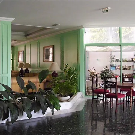 Elegance Miramar Hotel 3*